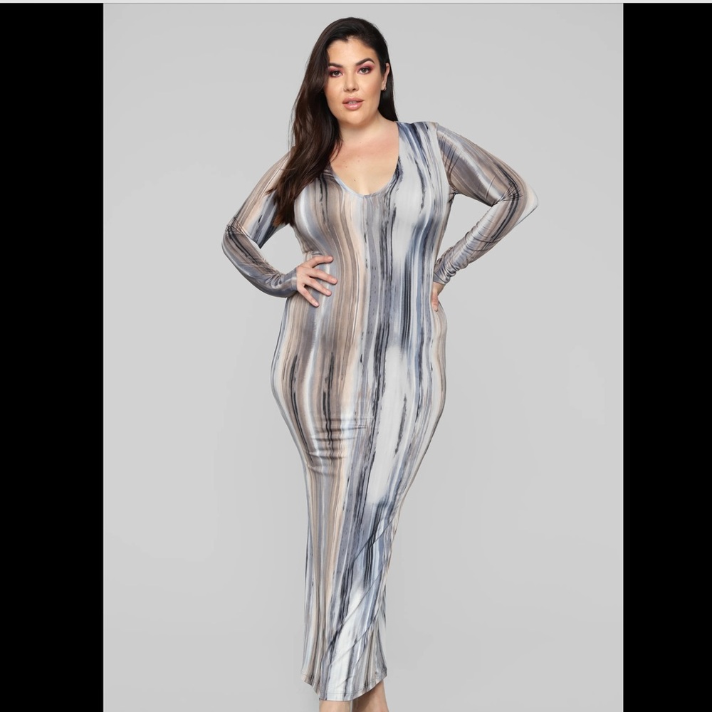 “Portrait of Our Love” Fashion Nova Dress size Small